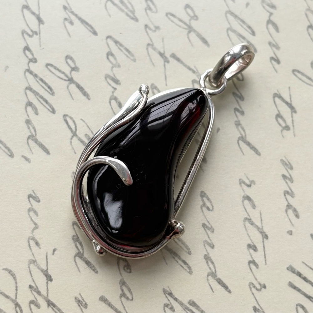 Unique Sterling Silver Cherry Amber Pendant
